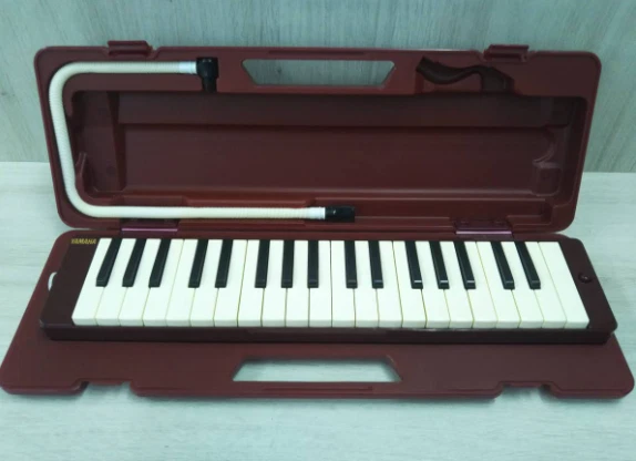 YAMAHA Pianica Melodica P 37D Keyboard harmonica With Hard case