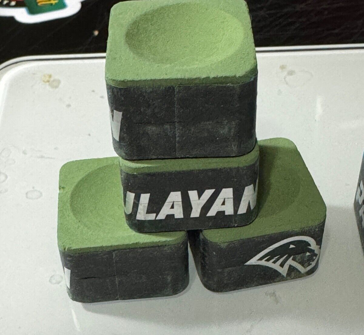 PAGULAYAN 2 PC GIFT BOX GREEN CHALK HIGH QTY. WONT FLAKE ON TABLE