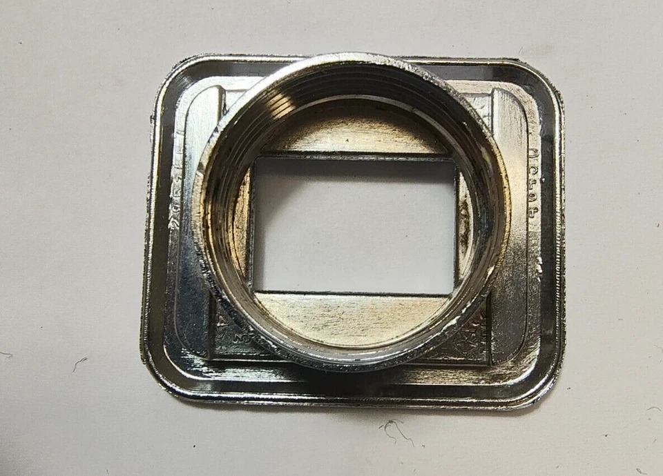 Chrysler 300 1968 luz marcadora frontal bisel y lente NOS 3004127. Foto 4 de 4