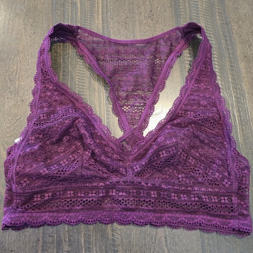 Victoria’s Secret VS Lace BraletteBras Halter Racerback Size Medium.B97