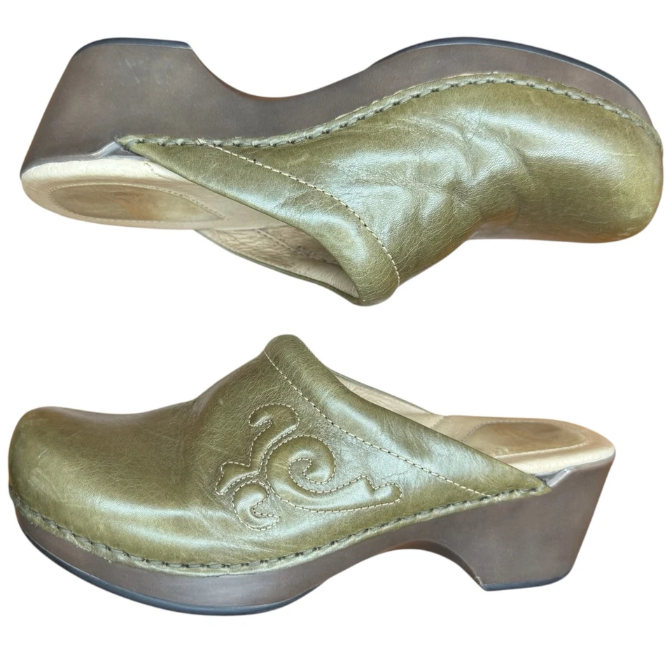 Zueco para mujer Dansko Brenda Mushroom con diseño floral de nobuck bruñido - talla 38 Foto 3 de 4