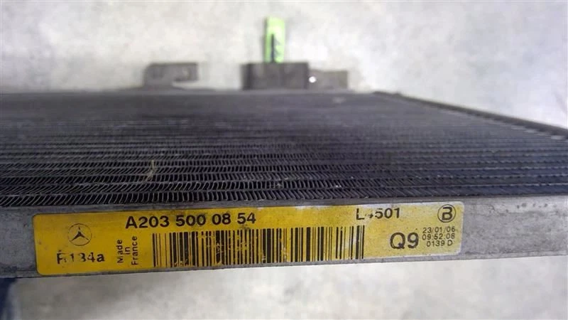 Condensador de aire acondicionado A2035000854 compatible con 06-07 MERCEDES CLASE C 79497 Foto 2 de 4