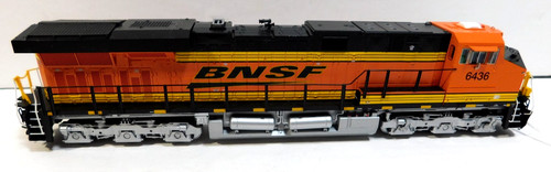 Locomotora diésel Broadway Limited escala HO GE ES44AC DC/DCC+S BSNF #6436 (NB) | Condition: Used