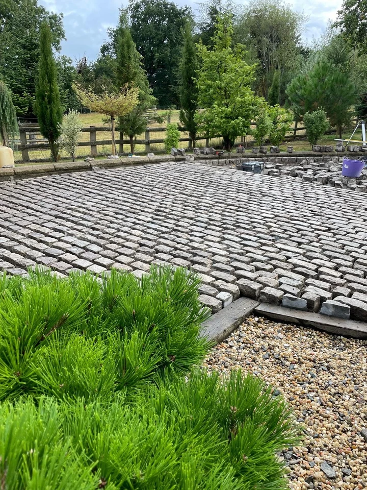 Reclaimed Granite Cobblestones Setts from Glasgow King George the 5th Docks - Image 2 of 4