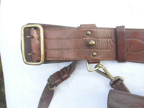 WWI BRITISH ARMY OFFICER BELT WITH SHOULDER LOOPS AND REVOLVER HOLSTER - Picture 13 of 13
