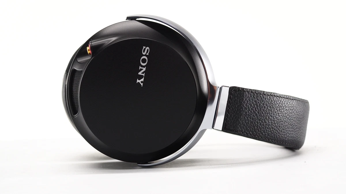 SONY MDR-Z7 Headphone w/Original box Working Properly F/Shipping (70