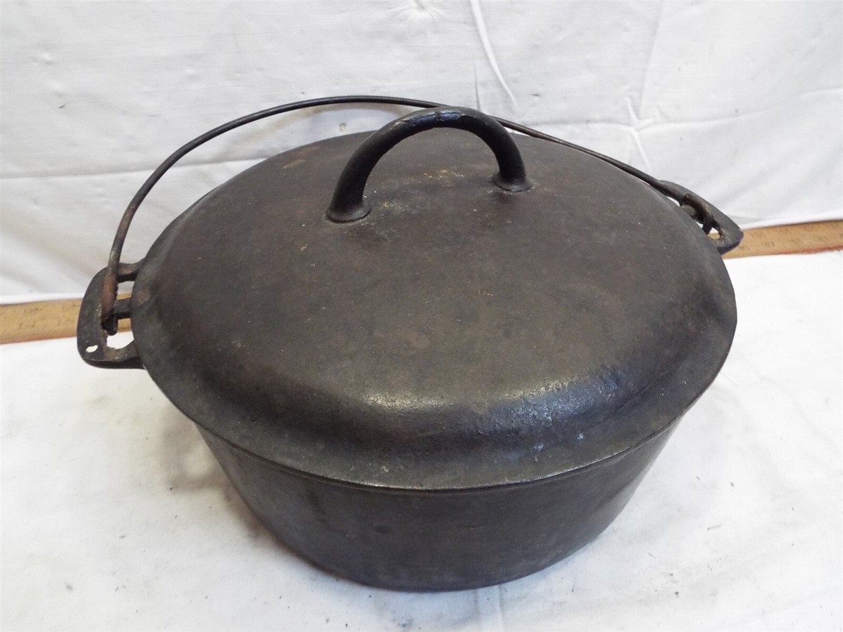 Cast Iron Griswold No. 9 Dutch Oven Large Logo w/2552 Lid Pot Pan