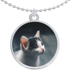 Kitty Cat Round Pendant Necklace Beautiful Fashion Jewelry
