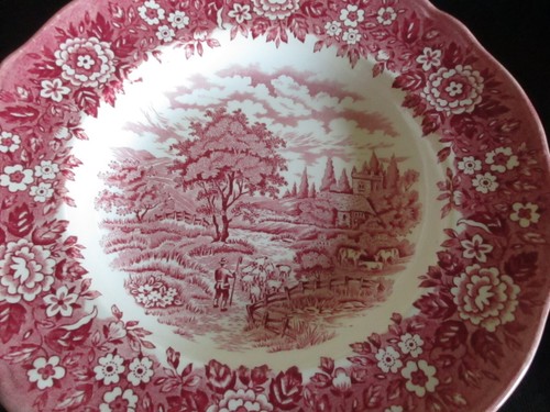 Vintage mismatched 9 inch Rimmed soup bowls Pink & White Country scenes pattern - Picture 2 of 7