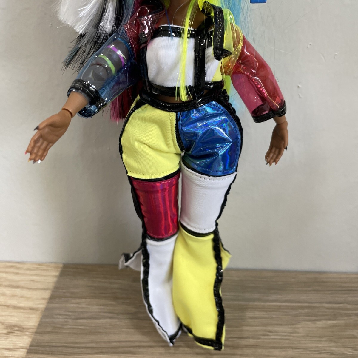 LOL Surprise OMG Lights Angles Fashion 10” Doll W/ Outfit