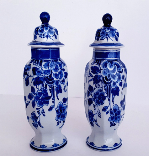 ROYAL DELFT PORCELEYNE FLES PAIR OF VASES SMALL SCALE - THE ORIGINAL BLUE