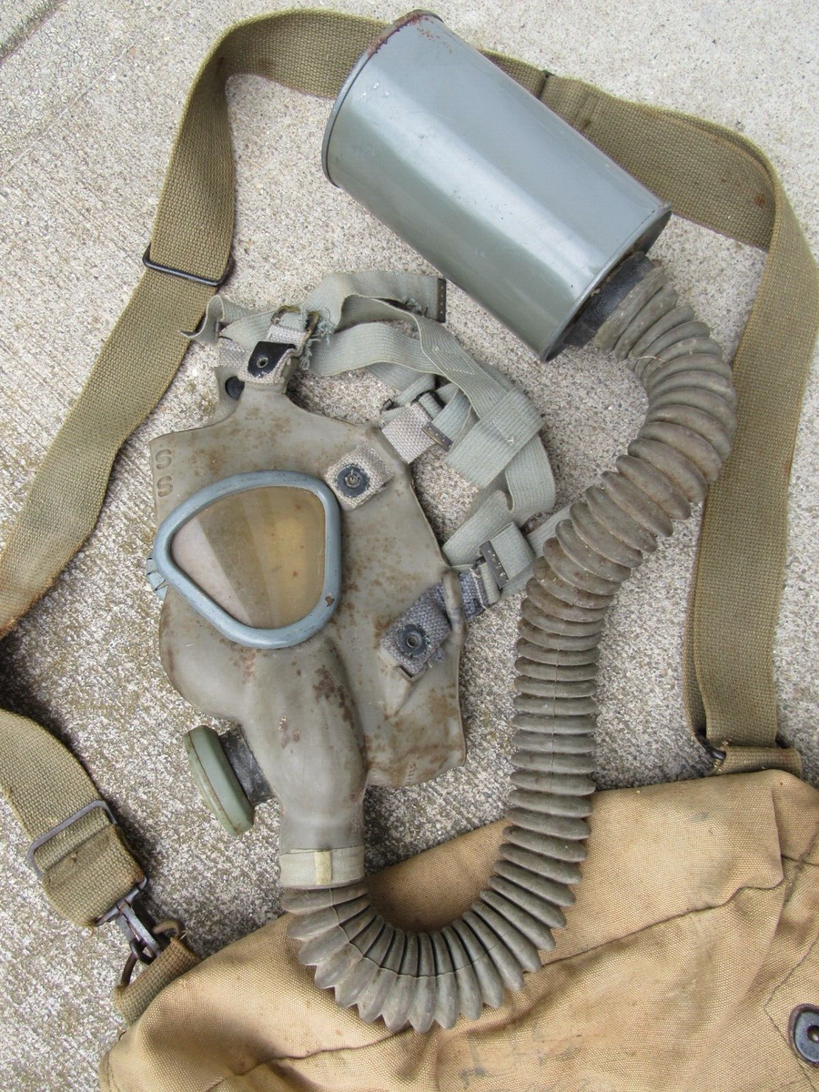 US WW2 Diaphragm Gas Mask CANISTER & BAG Acushnet 1942 | eBay