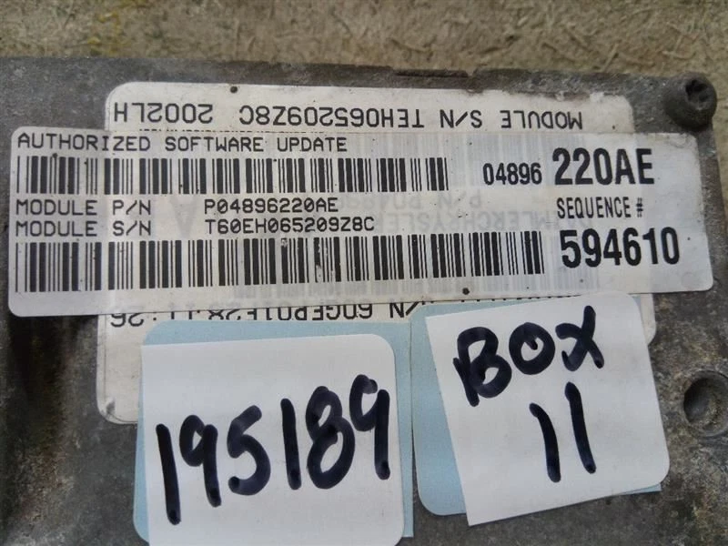 Módulo de control electrónico Motor Computer ECM 04896220AE 02 CHRYSLER CONCORDE 11 Foto 3 de 4