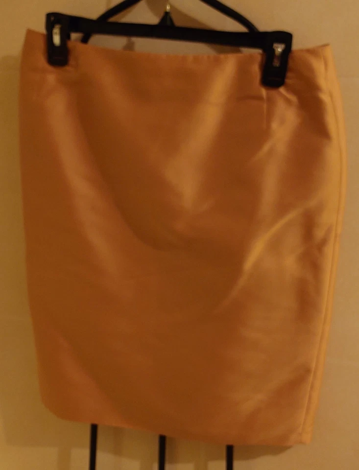 Traje Falda Amarilla Genny, 2 Piezas, Italiana Talla 44/EE. UU. Talla 8, Hecho en Italia, Nuevo Foto 4 de 4