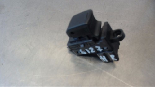 Schaltereinheit TÜR Hinten R 25411-JD000 Nissan Qashqai 2.0 dCi 4 x 4 DPF Aut.