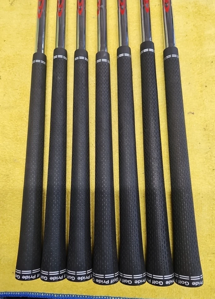 NIPPON MODUS 3 TOUR 120 EJES RÍGIDOS CON EMPUÑADURAS TOUR VELVET 360 5-PW+GW .355 COMO NUEVO Foto 3 de 4