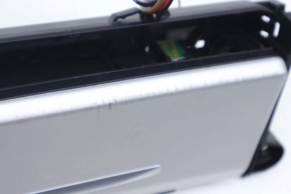 BMW Z4 2009-2016 - Cenicero delantero/encendedor de cigarrillos 9129243 Foto 3 de 4