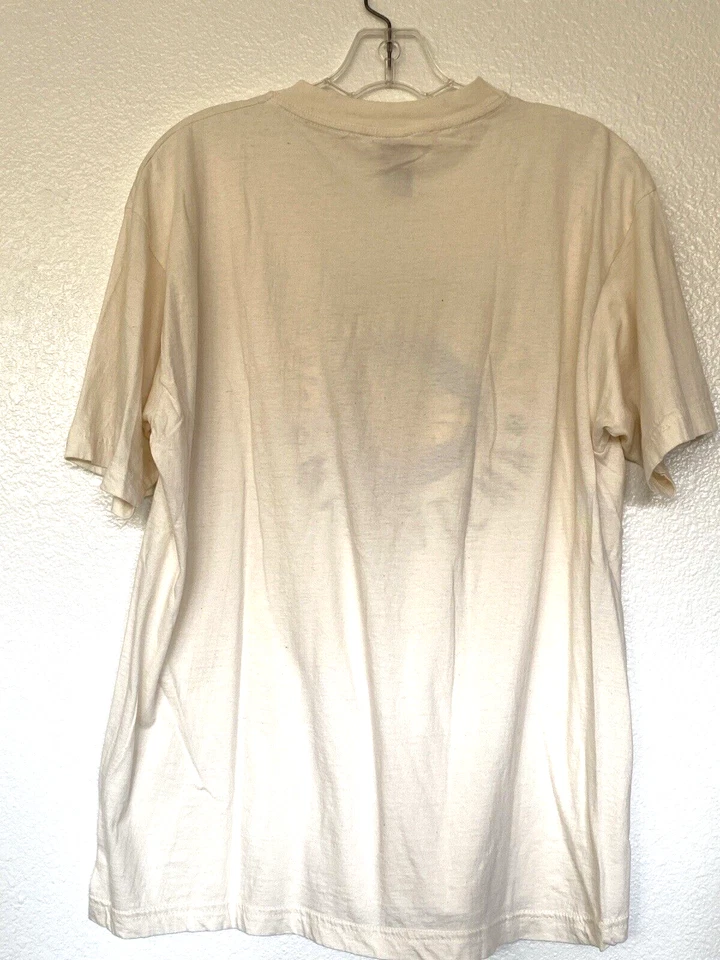 Camiseta Vintage Bulldog Amsterdam Cannabis Cafeteria Extra Grande Off White Novidade Cachorro - Imagem 2 de 4