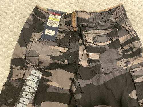 Boys' Size 4 Unionbay Camo Print Shorts With An Adjustable Waist-NEW WITH TAGS. - Picture 5 of 5