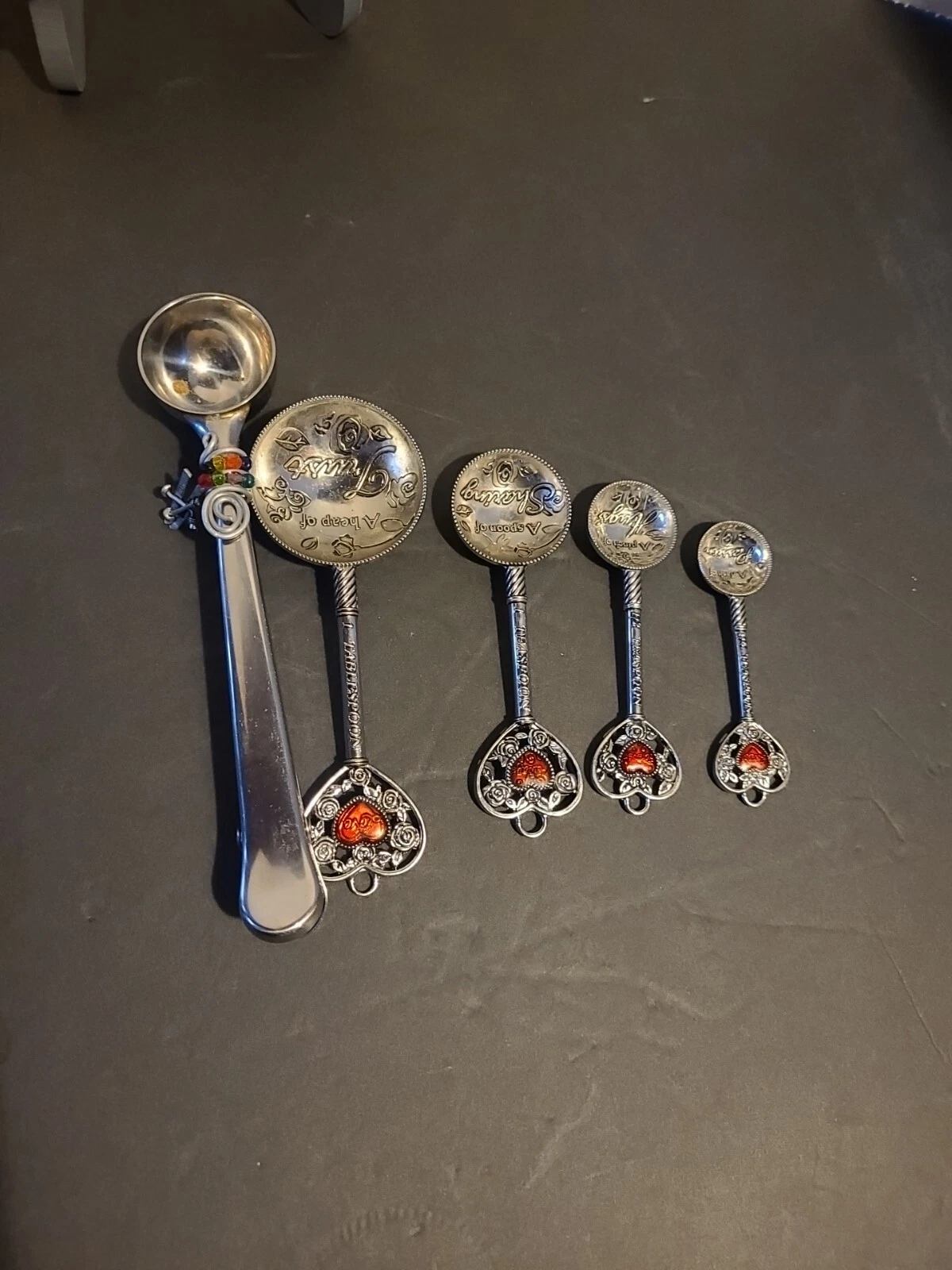 Metal Silver Tone heart design Measuring Spoons A pinch of Hugs, A spoon of...