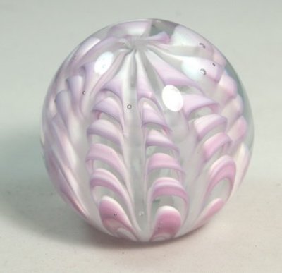 M Design Art Handcraft Red-Violet & White Scalloped Wavy Paperweight PW-601 [...