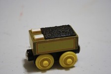 Thomas the Tank Engine Wooden Molly's Tender magnetic