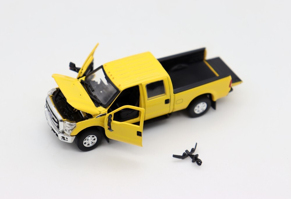 Yellow 1/64 Scale 2016 Ford F-250 Pickup Truck Single Cabin