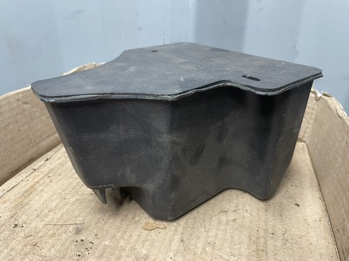 1985-91 Buick Electra Olds Pontiac NOS GM# 25516627 HVAC Vacuum Control Tank - Picture 2 of 10