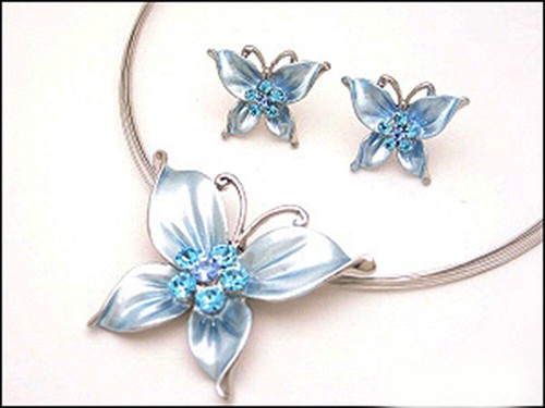 DESIGNER INSPIRED BUTTERFLY PINK BLUE GREEN WHITE NECKLACE EARRINGS JEWELRY SET - Picture 3 of 6