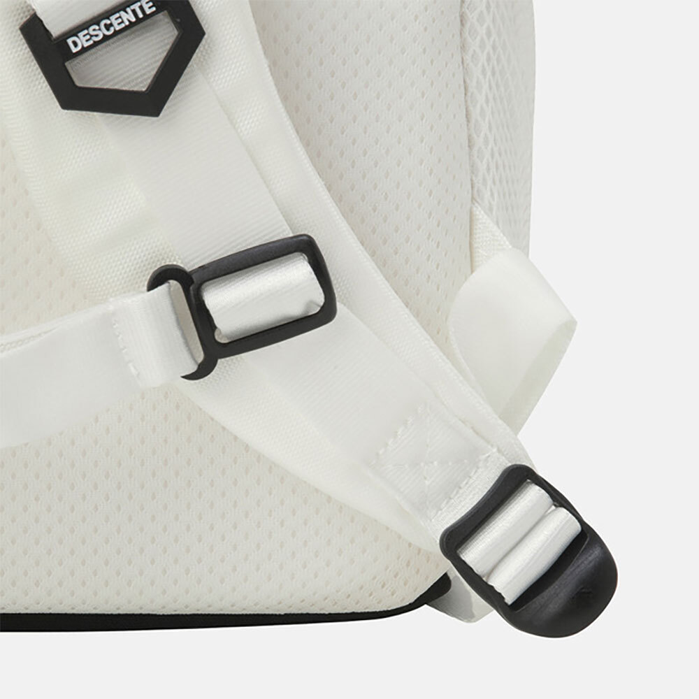 New DESCENTE LOT BACKPACK 23L SQ123UBP12 IVORY UNISEX BACKPACK