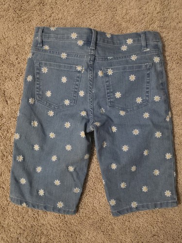 Children's Place Denim Shorts Daisy Pattern - Picture 2 of 3