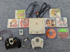 Sega Dreamcast Console Bundle 2 Controllers, Cables, VMU, 5 Games & 2 Demos Disc