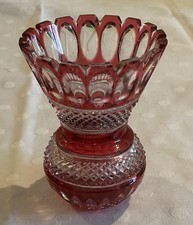 Bleikristall Vase,geschliffen mit Rubinrotem Überfang.