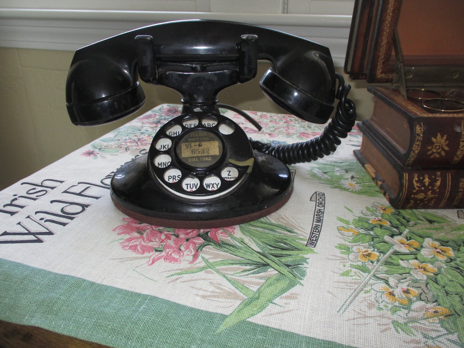 Bell System Western Electric Black Rotary Dial Desk Phone D1 Base F1 Handset