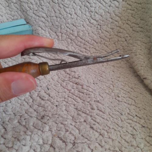 Vintage Rug Making Tools Bundle - Patons Rug Gauge - Patwin Wool Cutter - Tools - Picture 11 of 18