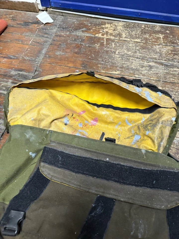 Original Freight Baggage Messenger Bag. Very Used! Read Description - Image 4 of 4