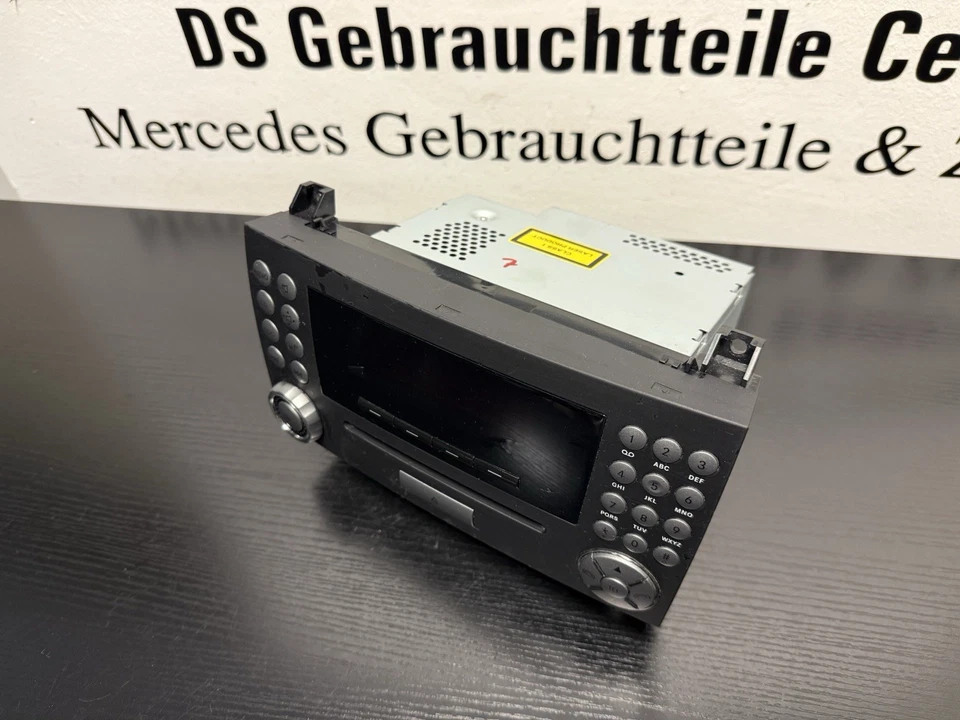 Orig. Mercedes SLK R171 Bediengerät Radio Audio 20 A1718200386 - Bild 2 von 4
