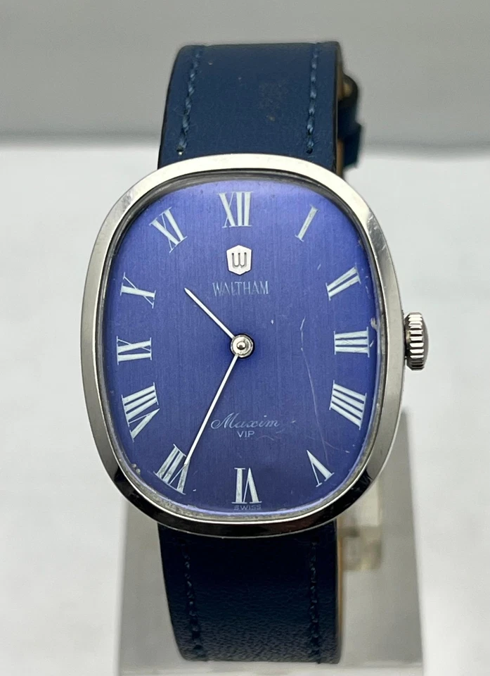 VINTAGE WALTHAM MAXIM VIP MANUAL WINDING RARE BLUE DIAL DRESS SWISS MADE WATCH - Image 2 of 4
