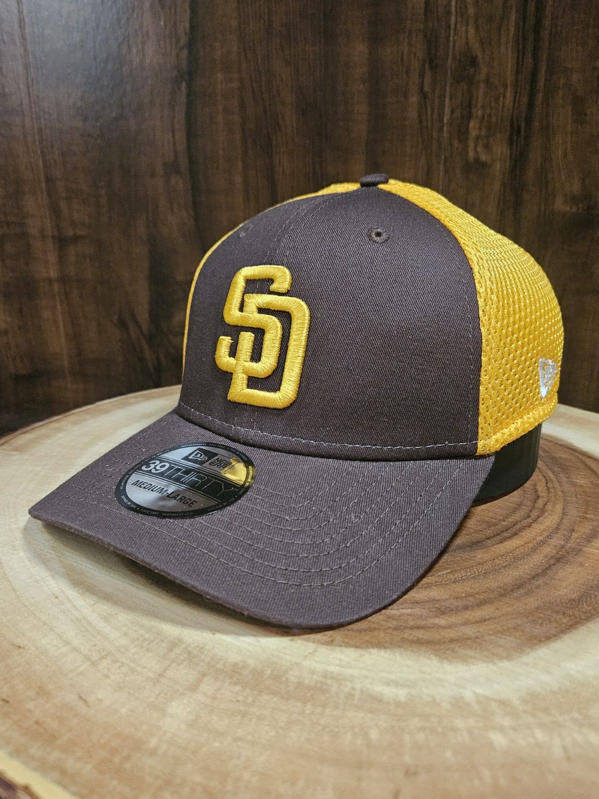 Upgrade Your Style with the San Diego Padres New Era Stretchfit MLB Baseball Cap Size M/L