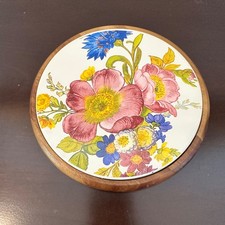 Makenzie - Childs White Flower Market and Acacia Wood Trivet
