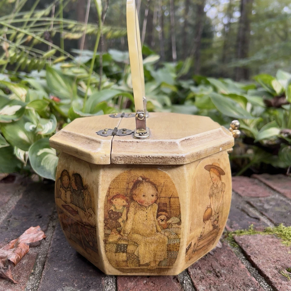 Vtg 70’s Decoupage Wooden Box Purse Lucite Handle Prairie Children Art Weathered - Image 4 of 4