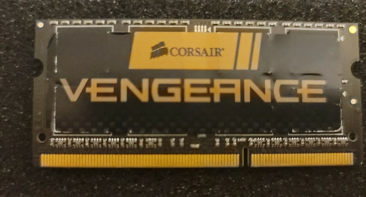 Corsair Vengeance 16GB (2 x 8GB) PC3-12800 (DDR3-1600 Corsair Vengeance 16GB (2 x 8GB) PC3-12800 (DDR3-1600