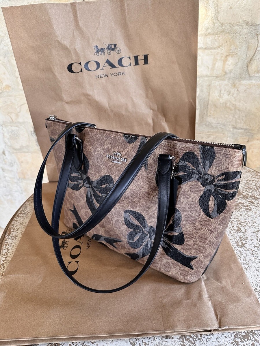NWT Coach Gallery Tote Bag In Signature Canvas With Bow