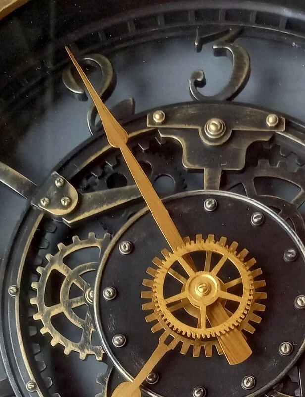 Pendule Murale avec mécanisme Apparent et Forme Gousset, style industriel NEUVE - Photo 4/4