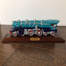 Avon Lionel 1931 #400E Blue Comet Ceramic Locomotive on Wood Base — listing 4