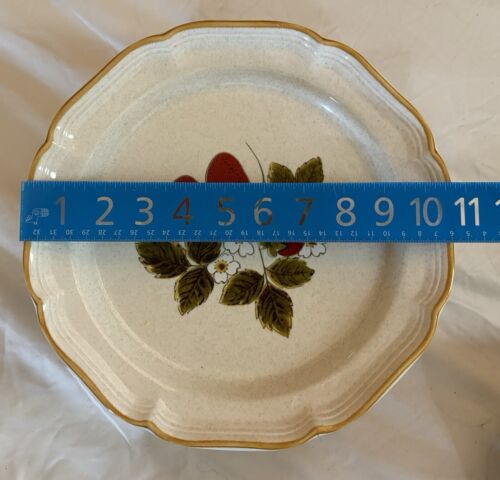 Large Collection Of Vintage Mikasa Strawberry Fields Dinnerware - Picture 2 of 5