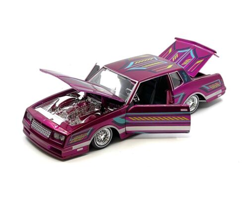 MAISTO DESIGN LOW RIDERS 1986 CHEVROLET MONTE CARLO 1/24 HOT PINK 32542 PK - Picture 2 of 3