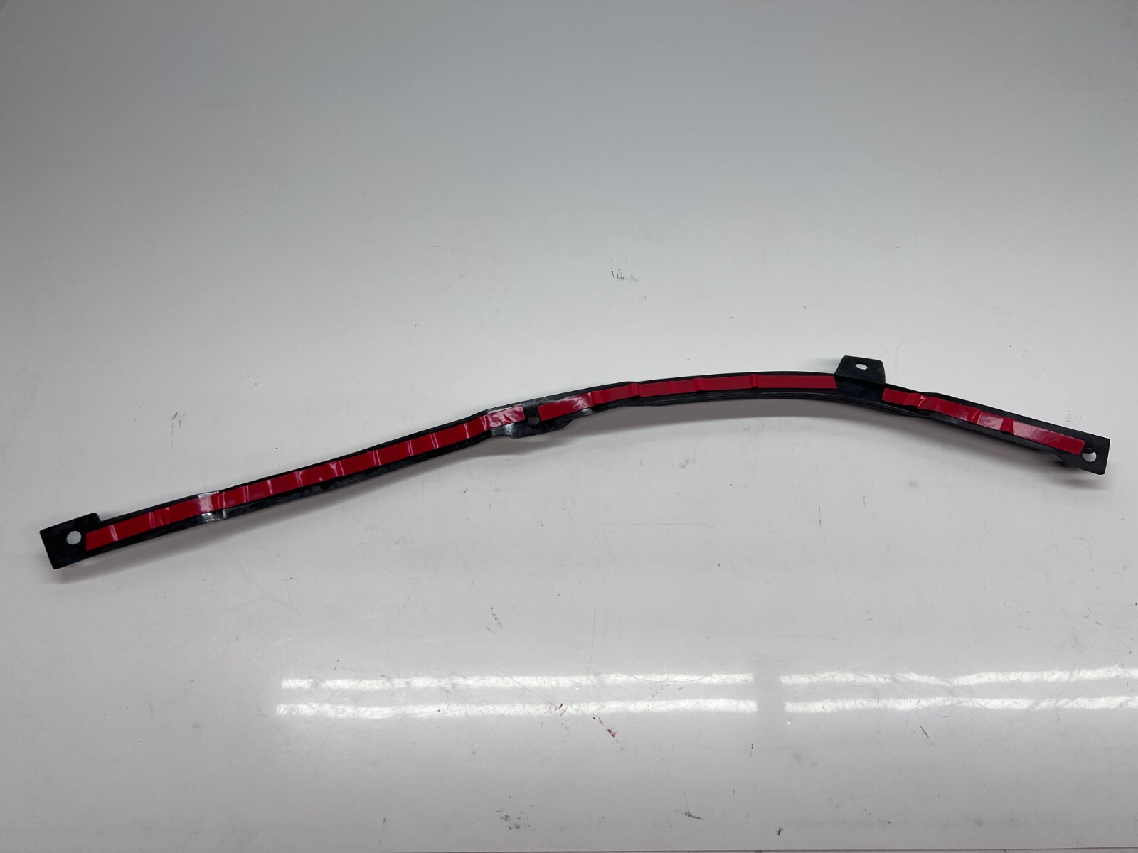 FERRARI 488 DRIVER LEFT LH CENTRAL FRONT DAM OEM 86590700