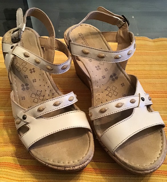 naturalizer n5 comfort wedge sandals