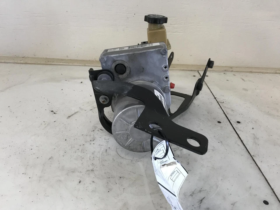 Used Power Steering Pump fits: 2019 Dodge Charger 5.7L AWD Grade A - Imagem 3 de 4